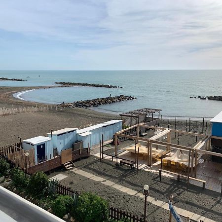 Roma Meraviglioso Attico Sul Mare Ladispoli Exterior foto