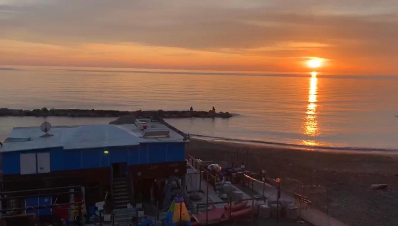 Roma Meraviglioso Attico Sul Mare Ladispoli Exterior foto